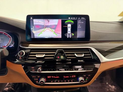 Used 2022 BMW 530i xDrive w/ Convenience Package AWD/4WD image 18