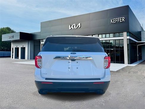 Used 2022 Ford Explorer XLT image 7