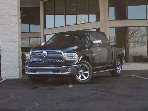 Used 2018 RAM 1500 Laramie w/ Convenience Group image 6