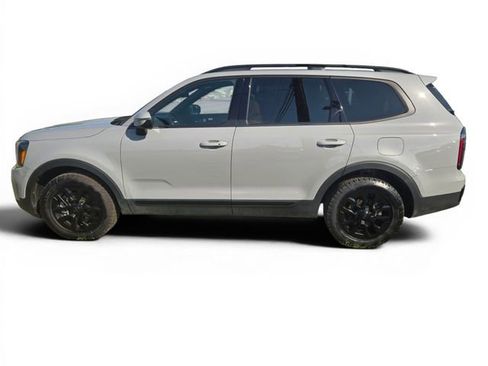 Used 2025 Kia Telluride AWD image 7