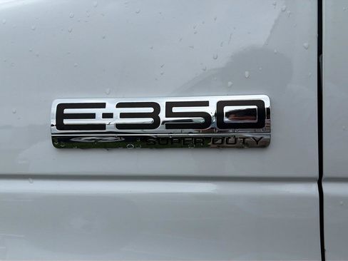 New 2027 Ford E-350 and Econoline 350 Super Duty w/ Power Equipment Group RWD image 22