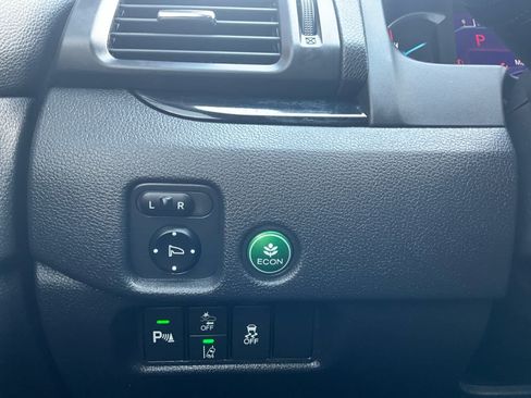 Used 2019 Honda Pilot Touring image 15