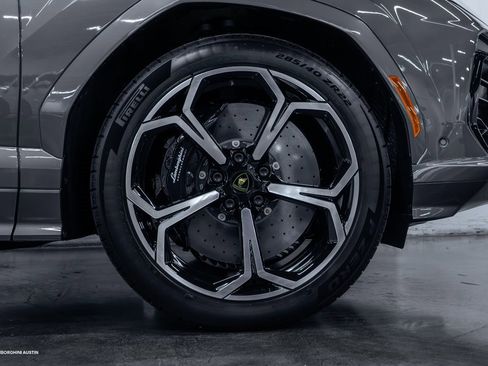 New 2025 Lamborghini Urus SE image 19