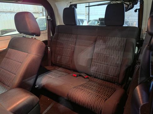 Used 2012 Jeep Wrangler Sport AWD/4WD image 7