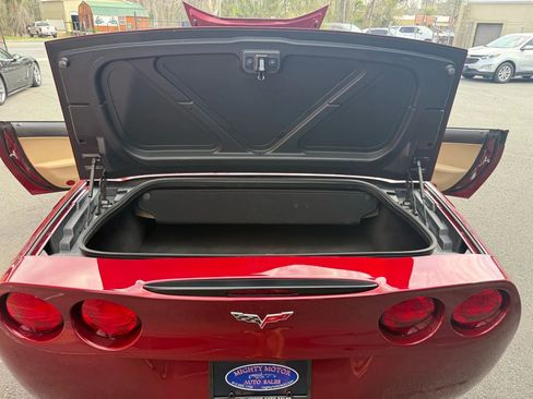 Used 2007 Chevrolet Corvette Convertible w/ Preferred Equipment Group image 30