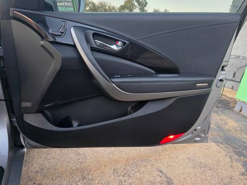 Used 2012 Hyundai Azera Base 4dr Sedan image 21