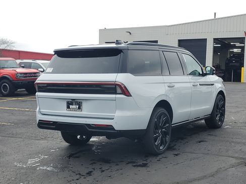 New 2026 Lincoln Navigator Black Label image 4