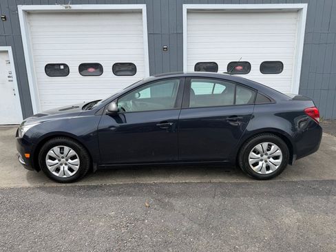 Used 2014 Chevrolet Cruze LS FWD image 7