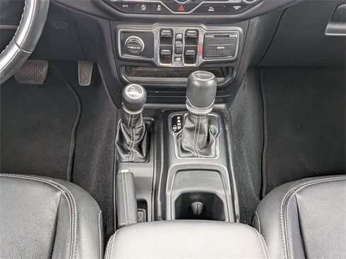 Certified 2022 Jeep Gladiator Overland w/ Popular Equipment Package image 19