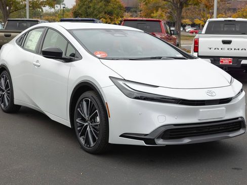 New 2026 Toyota Prius XLE image 3