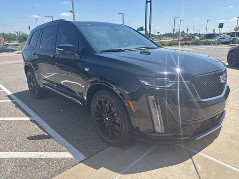 Used 2024 Cadillac XT6 Sport w/ Technology Package AWD/4WD image 3