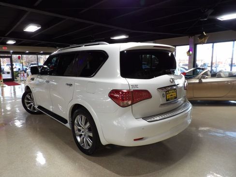 Used 2014 INFINITI QX80 2WD w/ Deluxe Touring Package image 3