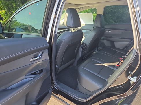 New 2025 Nissan Murano SL image 15