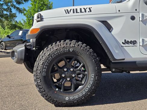 New 2025 Jeep Gladiator Sport AWD/4WD image 6