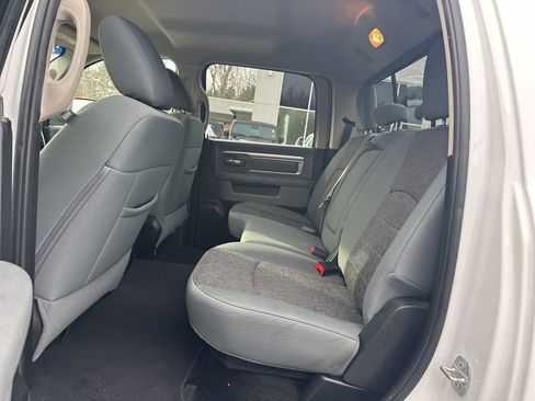Used 2018 RAM 1500 SLT image 26