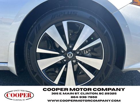 Used 2022 Nissan Altima 2.5 SV FWD image 12