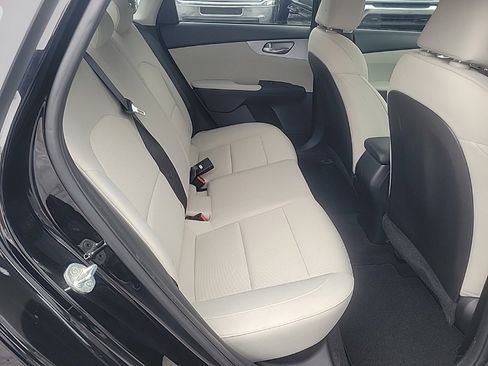 Used 2022 Kia Forte LXS image 23