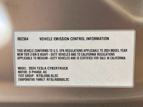 Used 2024 Tesla Cybertruck AWD Crew Cab image 53
