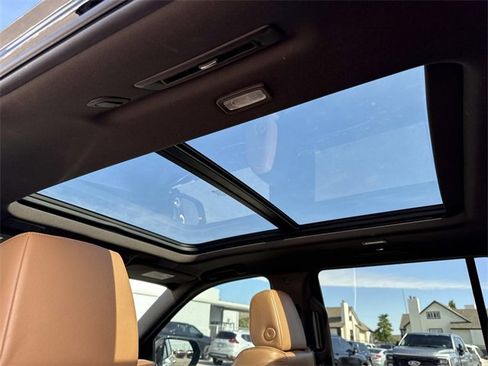 Used 2021 Cadillac Escalade Premium Luxury w/ Driver Assist Tech Package image 21