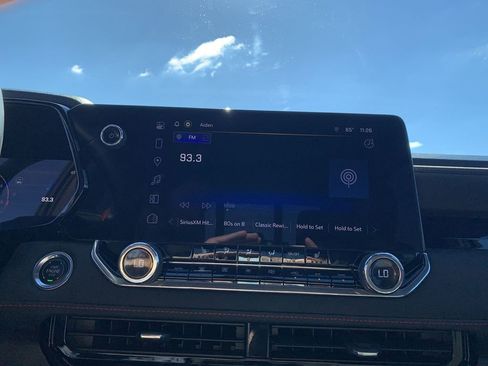 Used 2024 Chevrolet Colorado Z71 w/ Z71 Convenience Package 2 image 12