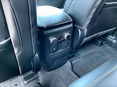 Certified 2022 Ford Explorer XLT w/ Equipment Group 202A AWD/4WD image 10