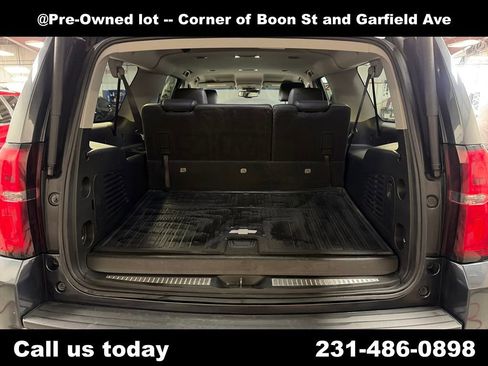 Used 2020 Chevrolet Suburban LT AWD/4WD image 10
