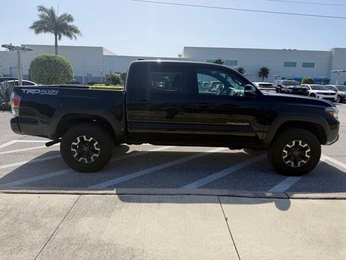 Used 2023 Toyota Tacoma TRD Off-Road w/ Technology Package AWD/4WD image 8
