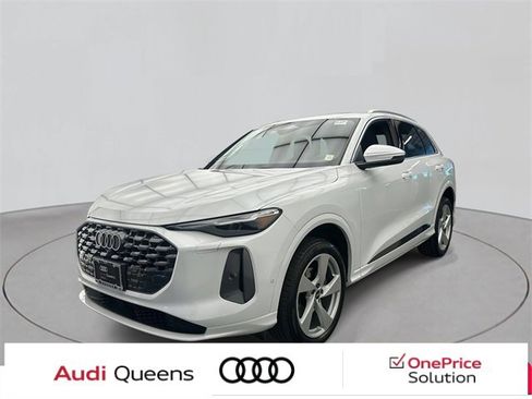Certified 2025 Audi Q5 2.0T Premium Plus w/ Premium Plus image 1