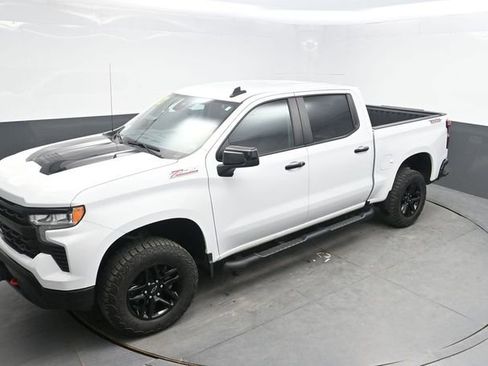 Used 2023 Chevrolet Silverado 1500 LT Trail Boss w/ Protection Package AWD/4WD image 11