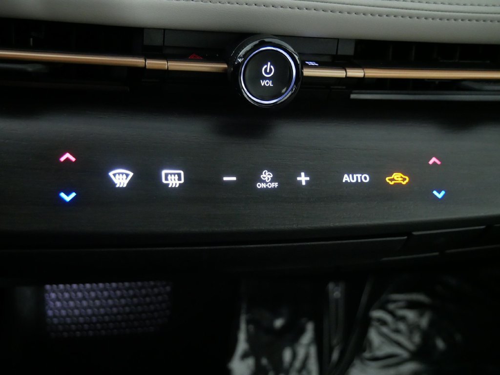 Used 2024 Nissan Ariya AWD image 30