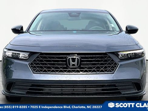 Used 2025 Honda Accord SE image 2