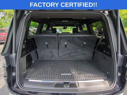 Used 2024 Jeep Grand Wagoneer Series III AWD/4WD image 36