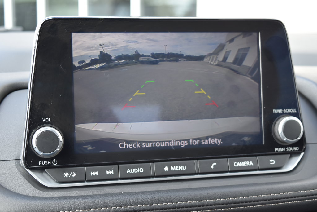 Used 2024 Nissan Rogue SV FWD image 13