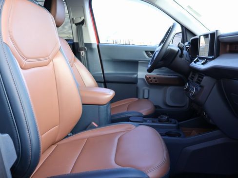 Used 2022 Ford Maverick Lariat w/ Equipment Group 500A Standard image 9