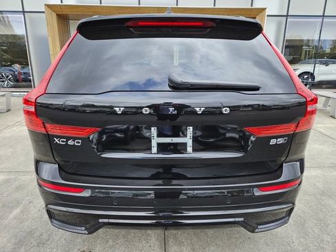 Used 2025 Volvo XC60 B5 Plus w/ Climate Package AWD/4WD image 6