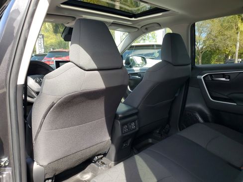 Used 2023 Toyota RAV4 XLE w/ Convenience Package image 9