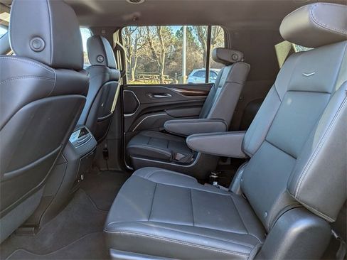 Used 2022 Cadillac Escalade ESV Luxury image 28