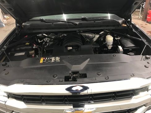 Used 2018 Chevrolet Silverado 1500 LT w/ All Star Edition image 34