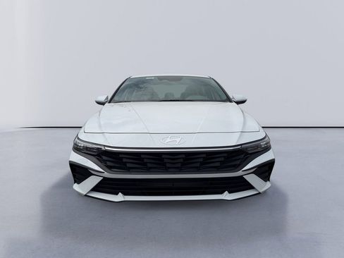 New 2026 Hyundai Elantra SE FWD image 8