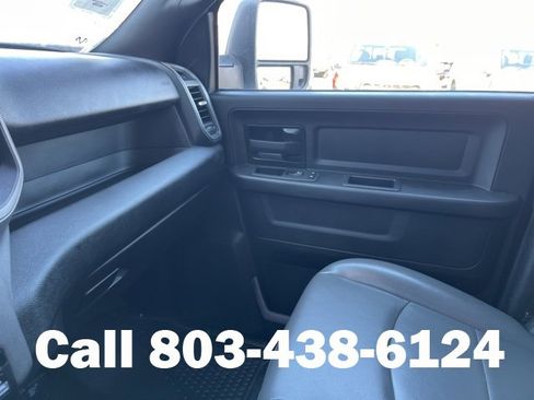 Used 2023 RAM 2500 Tradesman w/ Chrome Appearance Group image 27