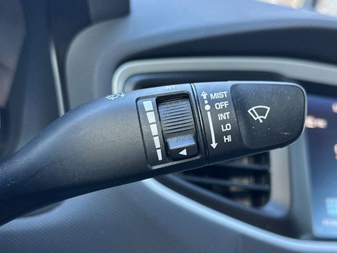 Used 2019 Hyundai Ioniq Limited image 32