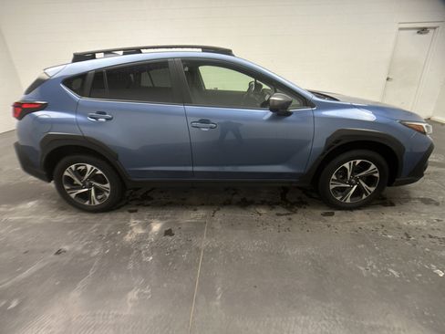 Used 2024 Subaru Crosstrek 2.0i Premium image 9