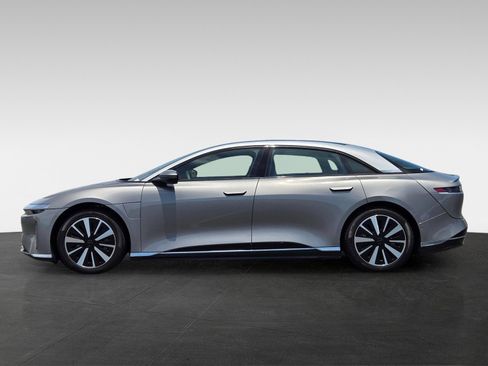 Used 2025 Lucid Air Touring AWD/4WD image 8