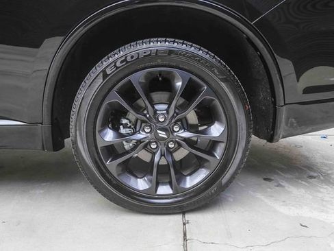 Used 2025 Dodge Durango GT w/ Blacktop Package image 9