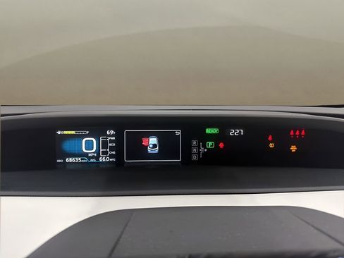 Used 2020 Toyota Prius Prime XLE FWD image 27