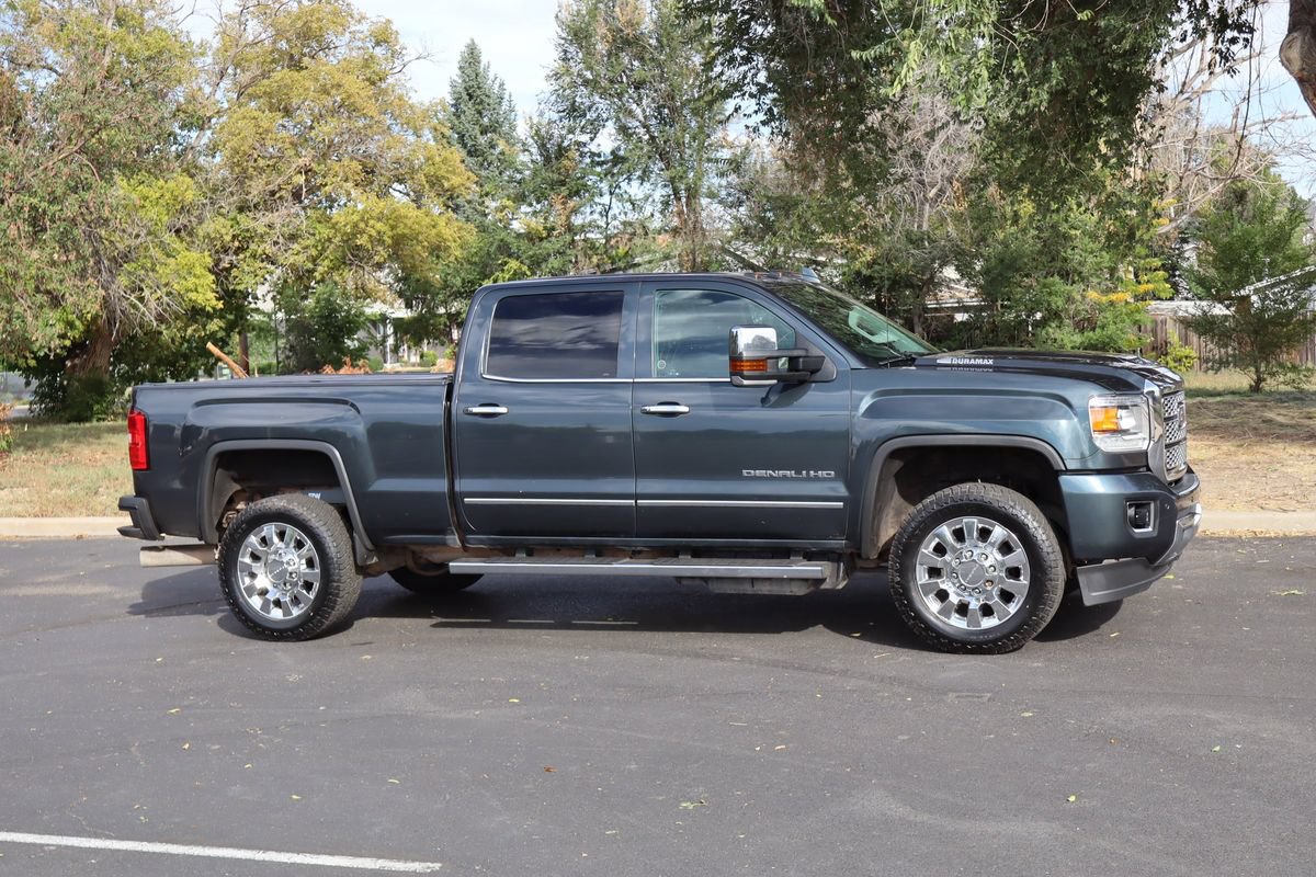 Used 2019 GMC Sierra 2500 Denali AWD/4WD image 2