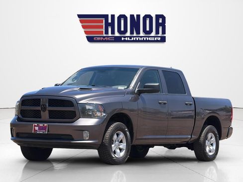 Used 2019 RAM 1500 Express w/ Wheel & Sound Group AWD/4WD image 8