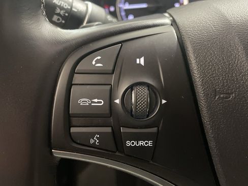 Used 2020 Acura MDX SH-AWD image 16