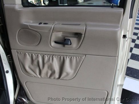 Used 2000 Ford E-150 and Econoline 150 E-150 Recreational image 23