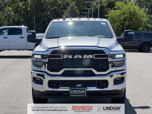 New 2026 RAM 3500 Big Horn AWD/4WD image 3